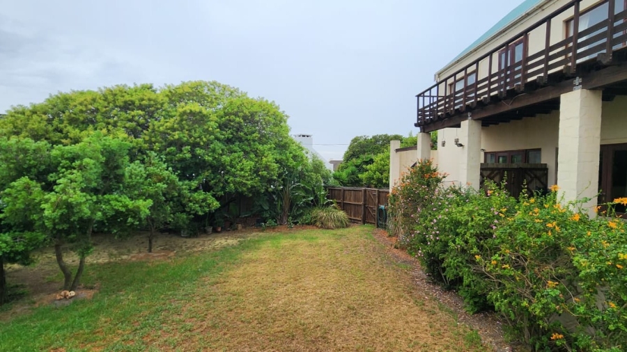 6 Bedroom Property for Sale in Napier Western Cape